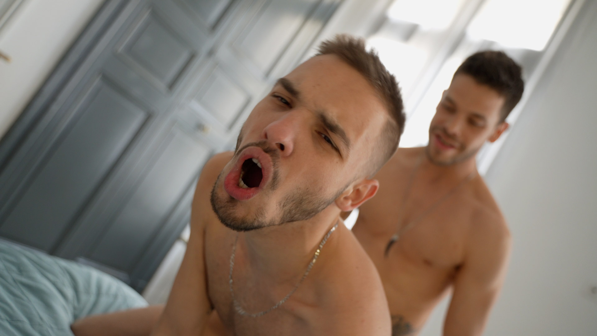 Kevin David ouvre le trou de son coloc